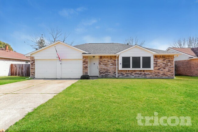 Building Photo - 7822 Breda Dr