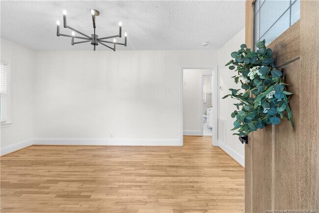 Foto del edificio - 1005 Anarine Rd