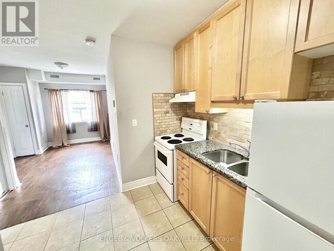 Photo du bâtiment - 15 Thirty Third St