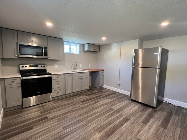 Dishwasher just installed! - 1010 Cody St