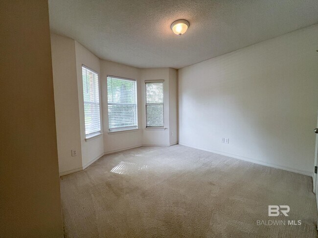 Foto del edificio - 104 Kemper Ln