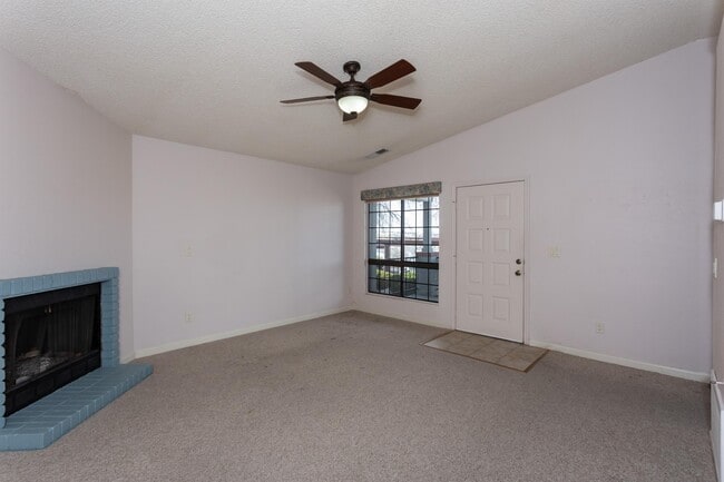 Building Photo - 3099 Peaks View Ln