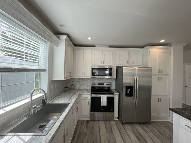 Building Photo - 245 Bimini Cay Cir