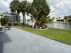 Foto principal - 867 SW Rocky Bayou Terrace