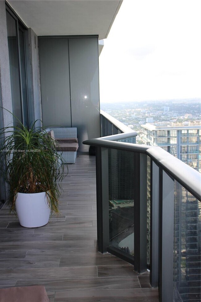 Foto del edificio - 801 S Miami Ave