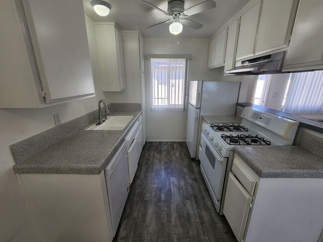Foto del edificio - Upstairs One Bed, One Bath