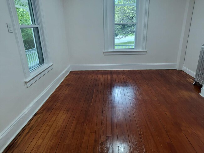 Foto del edificio - 69 N Saddle River Rd