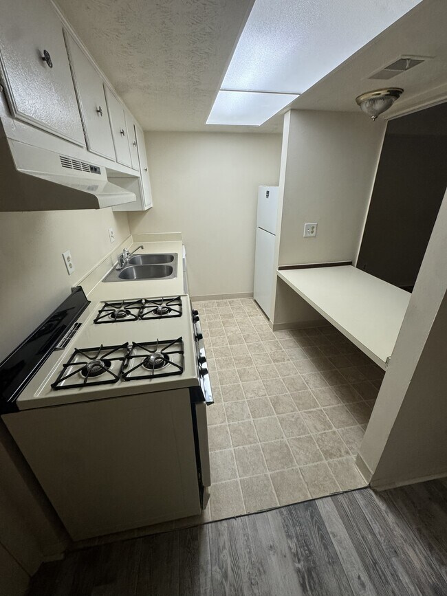 Foto del edificio - 45 King Arthur Ct