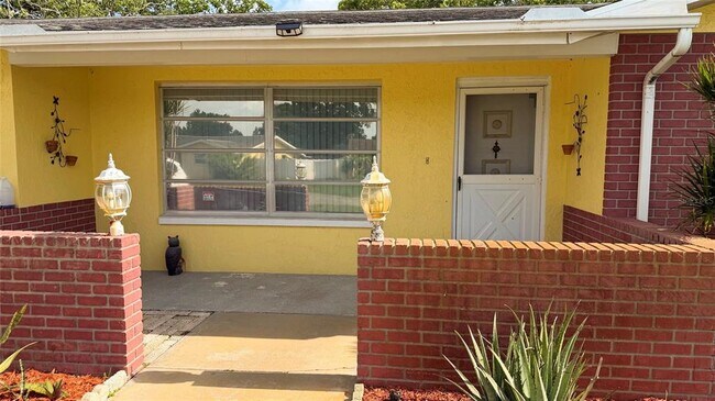 Building Photo - 7621 Rosewood Dr