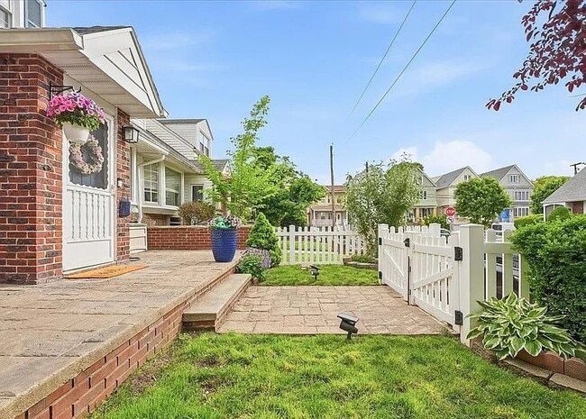 Foto del edificio - 6 Parkside Ln