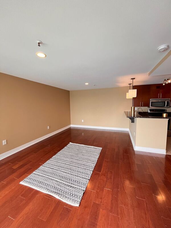 Building Photo - 300 Riverfront Dr