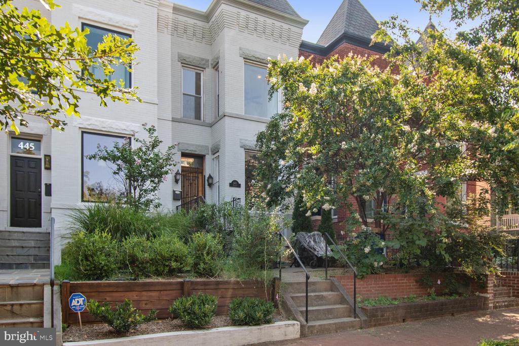 Primary Photo - 443 12th St NE