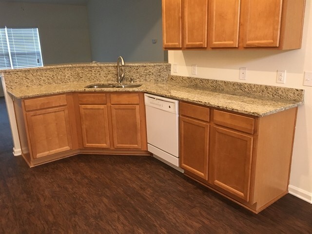 Building Photo - 209 Crooked Oaks Dr