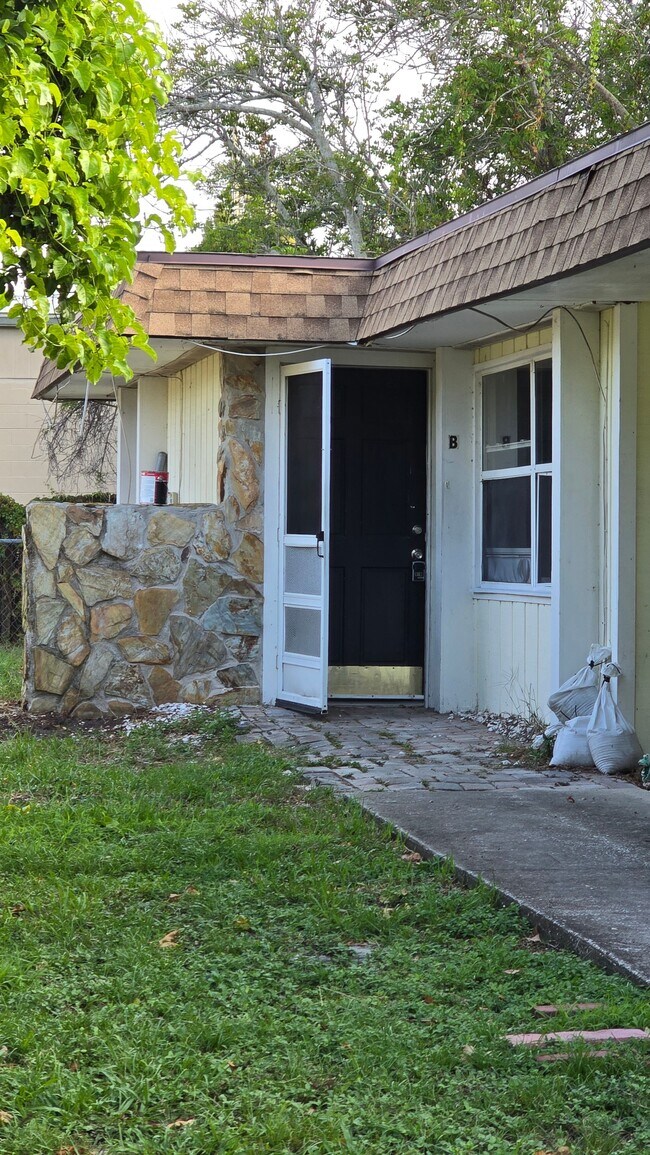 Foto del edificio - 3413 Sherwood Dr