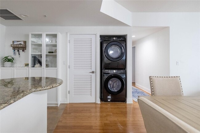 Building Photo - 7275 SW 90th St