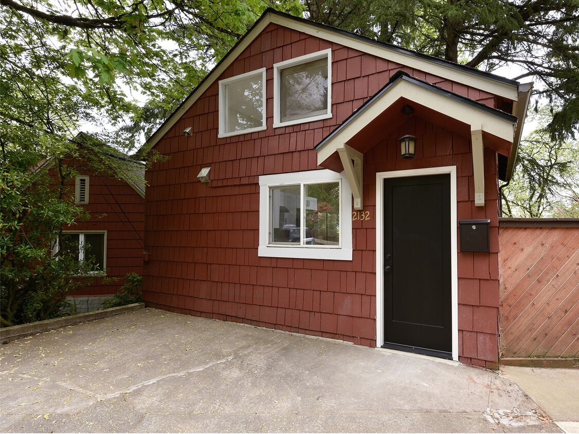 2132-2134 NW Aspen Ave - 2132-2134 NW Aspen Ave