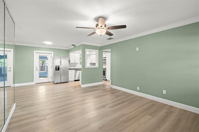 Foto del edificio - 78 Lexington Dr