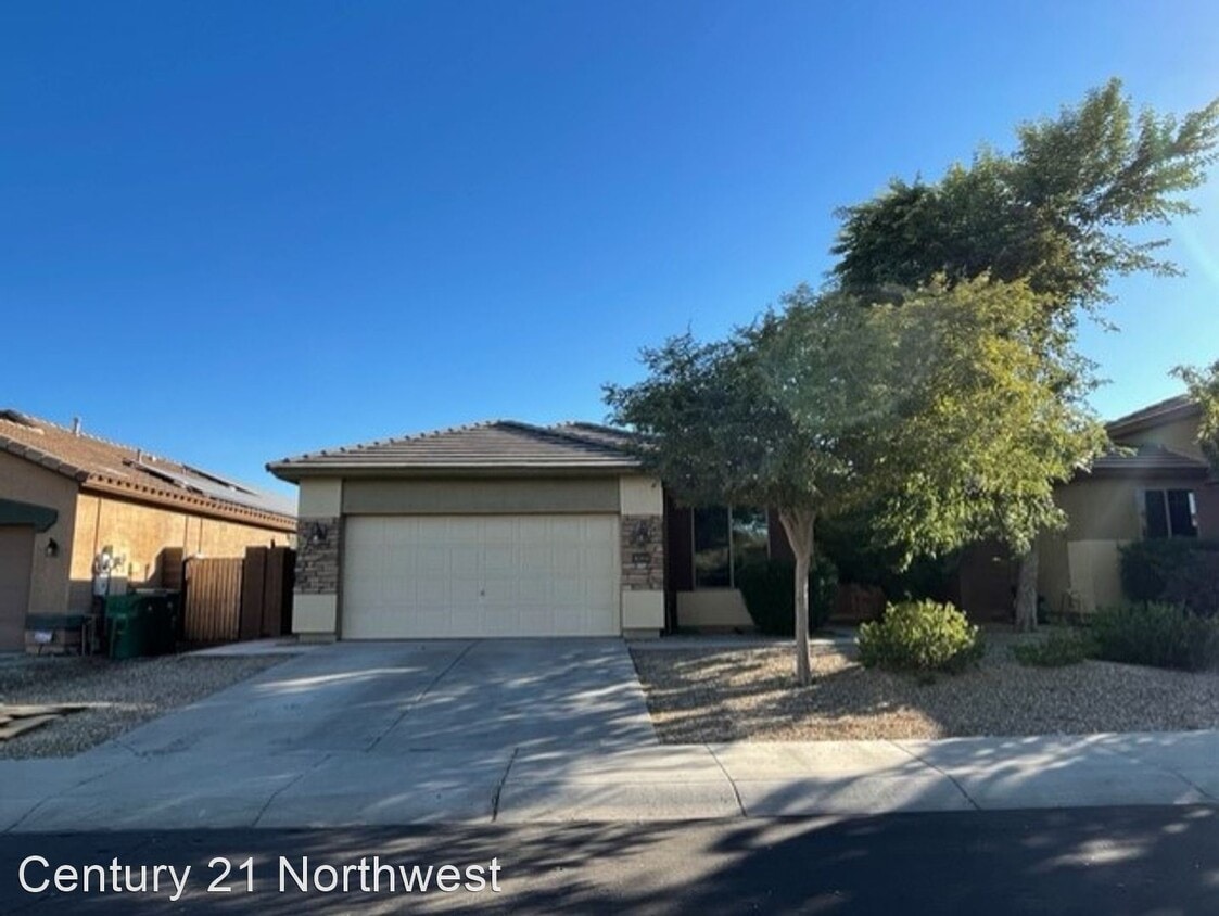 3 br, 2 bath House 17931 W Purdue Ave House Rental in Waddell, AZ