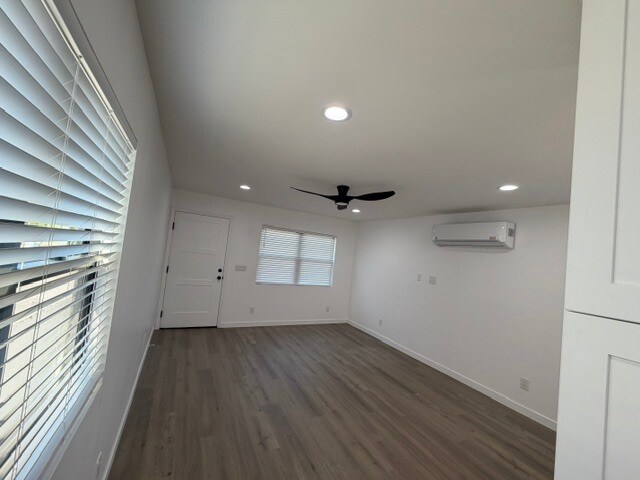 Foto del edificio - 3259 Landis St