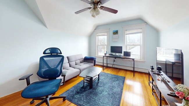 Foto del edificio - 15 Stanley Ave