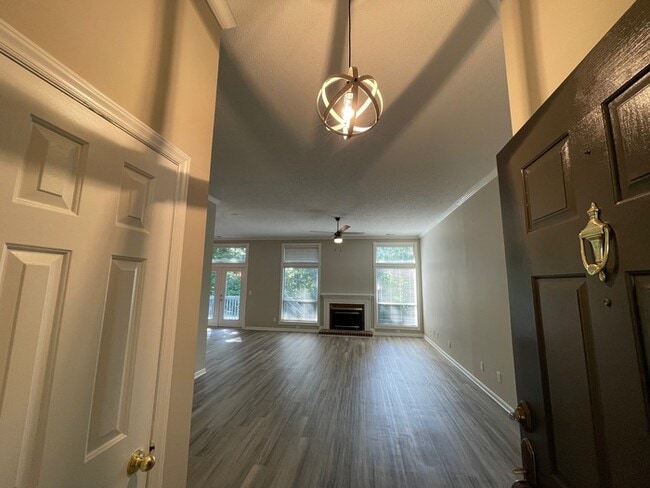 Foto del edificio - 8307 Belstead Brook Ct