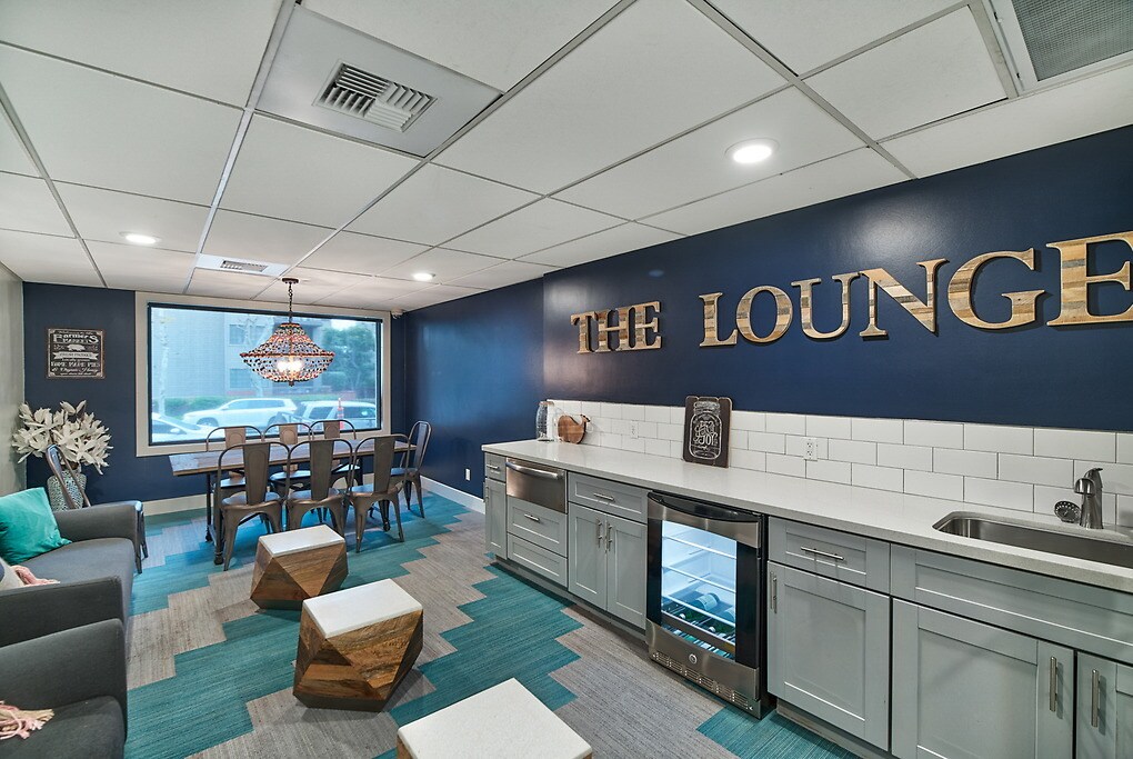 The Henley Apartments Glendale, CA