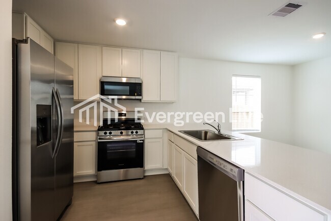 Building Photo - 6014 Patriot Sound Drive