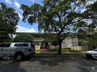 Building Photo - 115 Calabria Ave