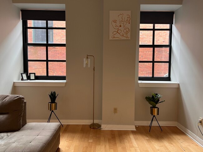 Building Photo - 237 Granby St