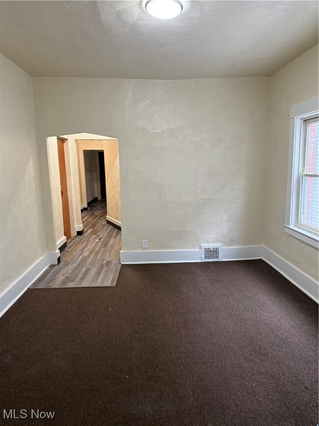 Building Photo - 3467 E 149th St