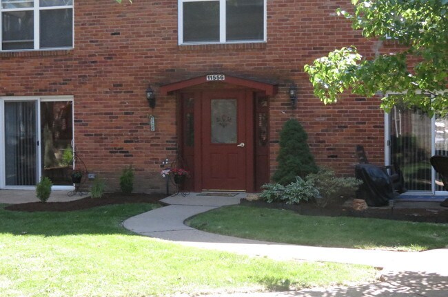 Building Photo - 11546 Concord Village Ave