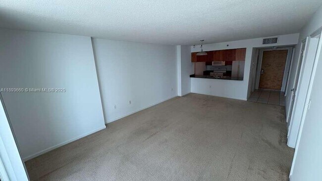 Building Photo - 1200 Brickell Bay Dr