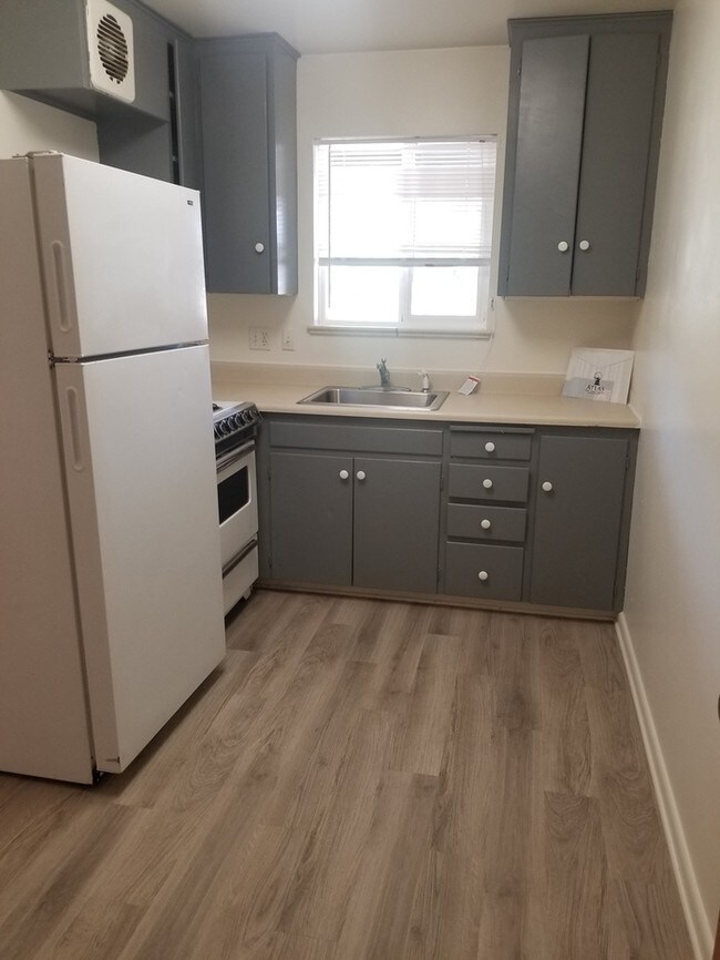 Building Photo - 201 Beaver Ct