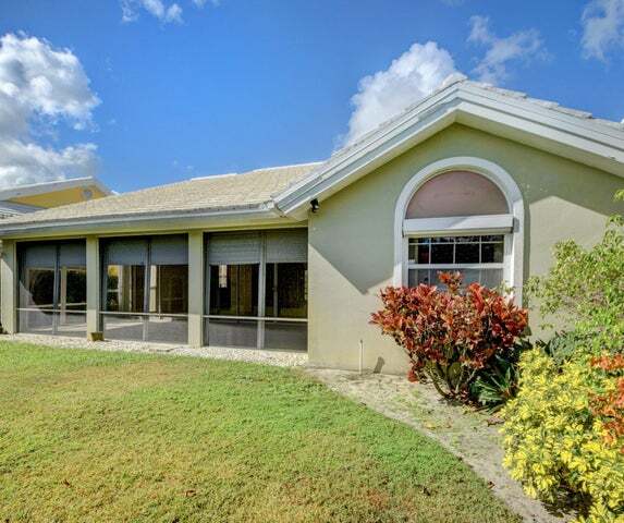 Primary Photo - 2380 Saratoga Bay Dr