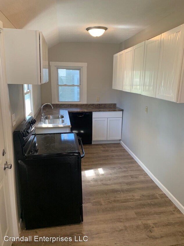 Primary Photo - 3 br, 2 bath House - 852 Myrtle Ave