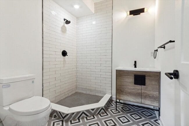 Foto del edificio - 1533 N Sydenham St