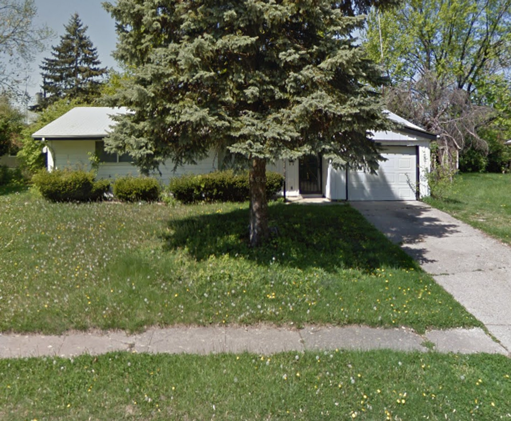 Primary Photo - THREE BEDROOM SINGLE FAMILY HOME NEAR POST...