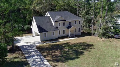 Building Photo - 104 Acorn Ridge Ct