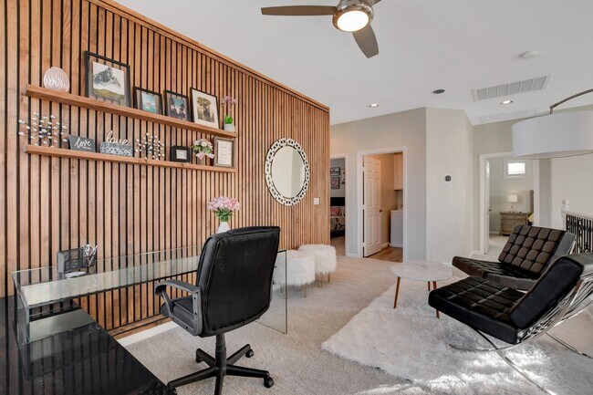 Building Photo - Fully Furnished | 3 bedroom | 2.5 Bath