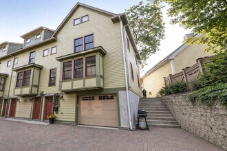Building Photo - 27 Marcella St