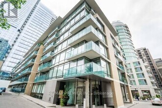 Building Photo - 21 Scollard St