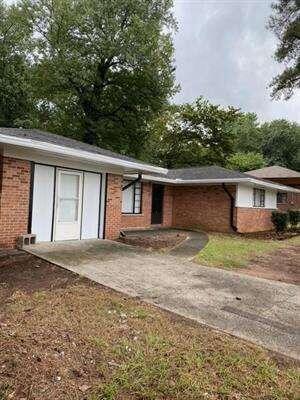 Building Photo - 763 N Hairston Rd