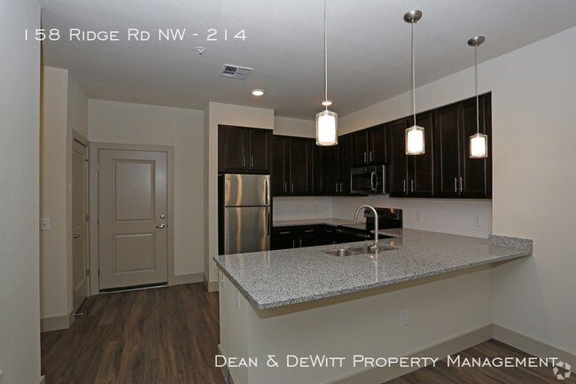 Foto del edificio - 158 Ridge Road Northwest