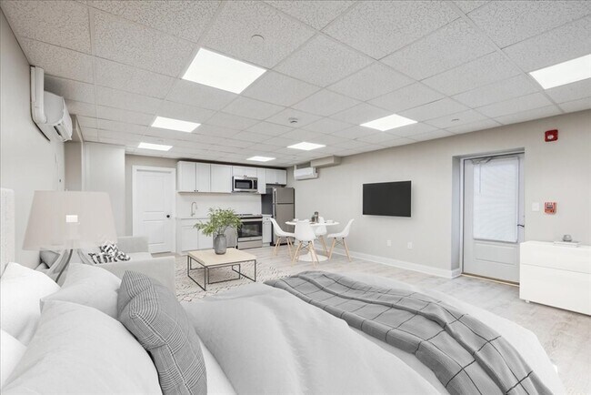 Building Photo - 27 Middle St