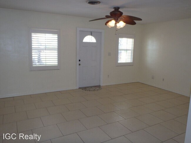 Foto del edificio - 3 br, 2 bath House - 217 Ash St