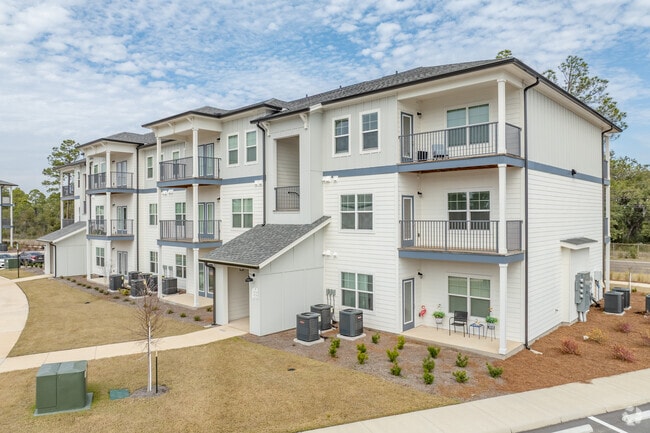 L’Appartement AMERICANA N/S Fooded P/O Americana Apartments | Vanderbilt University | Off-Campus