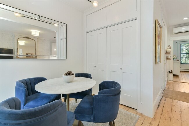 Building Photo - 77 Waltham St