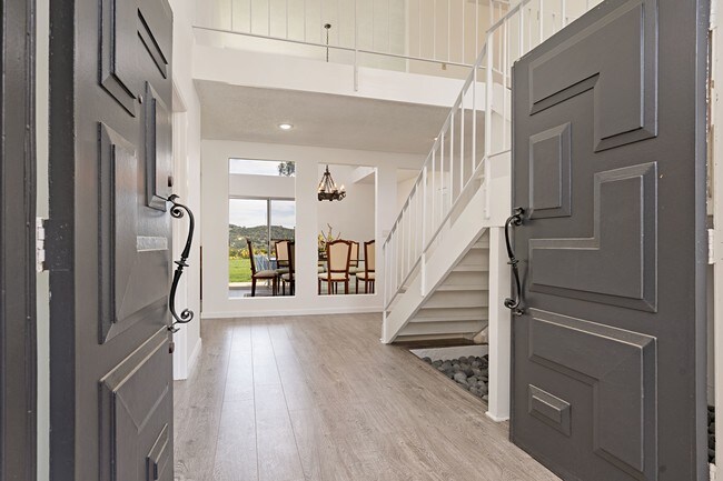 Foto del edificio - 2546 Westridge Rd