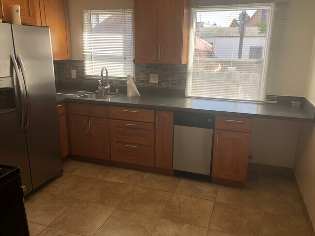 kitchen - 3219 King St