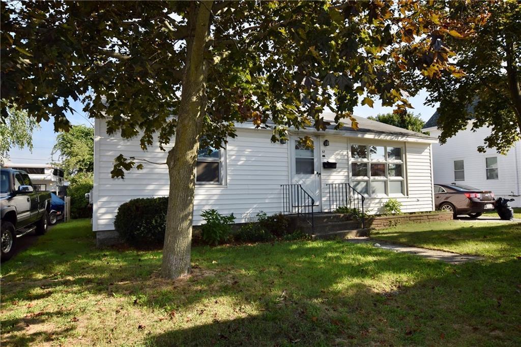 Primary Photo - 42 Foster St